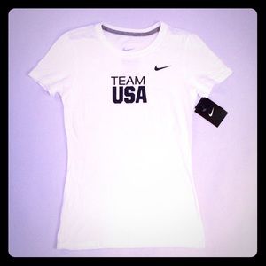 🇱🇷TEAM USA🇱🇷The Nike Tee XSmall white tee-NWT